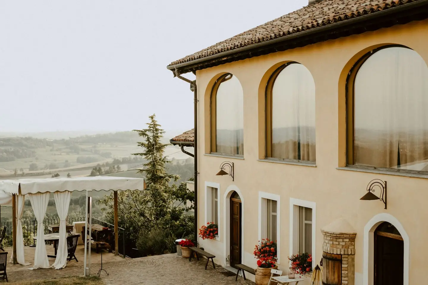 Casale con piscina sulle colline di Ambra – Foto 4 di 8