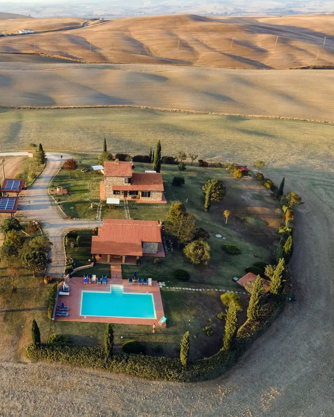 Casale con piscina sulle colline di Ambra