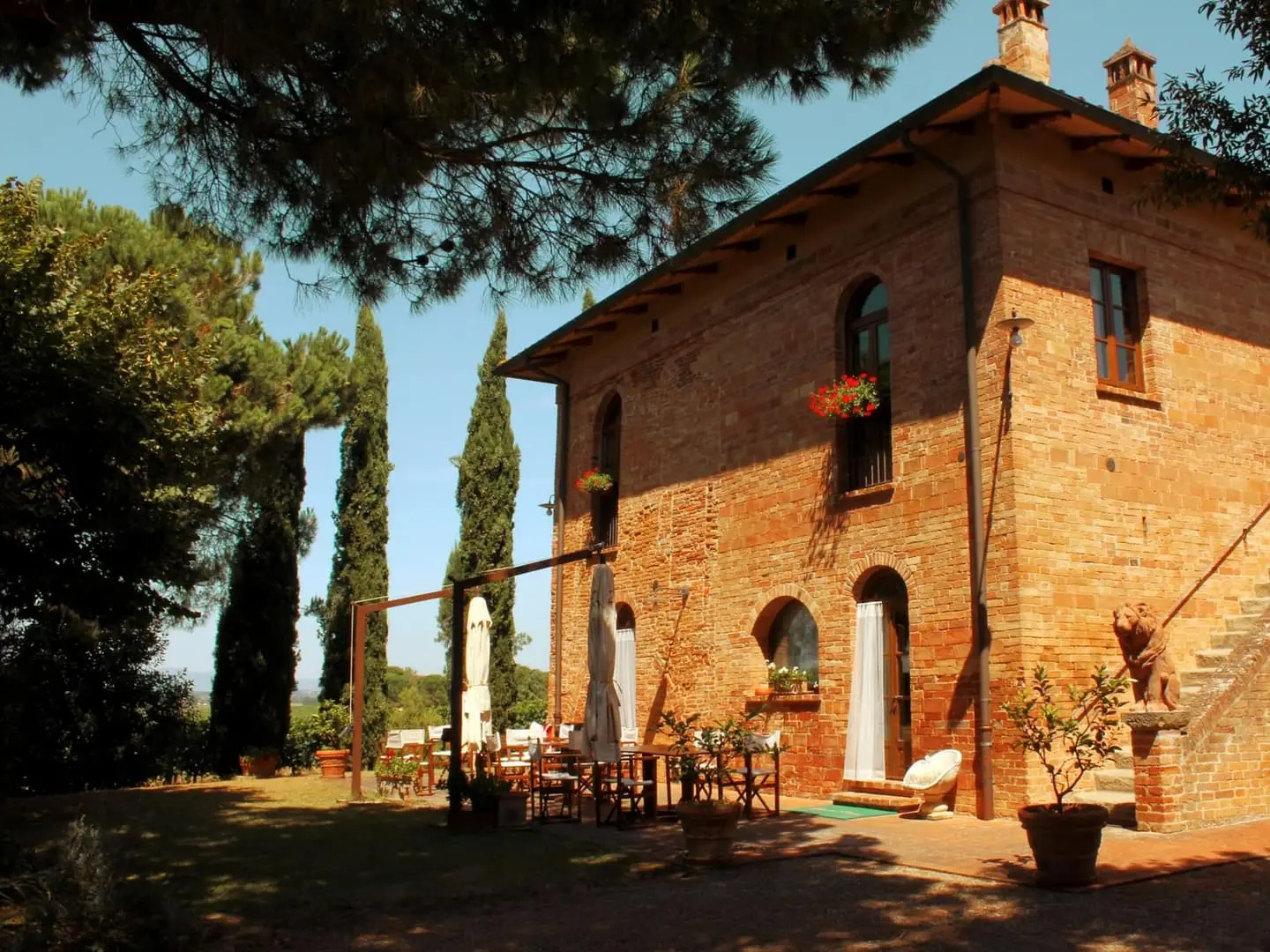 Colonica restaurata a Penna con vista sulle Balze