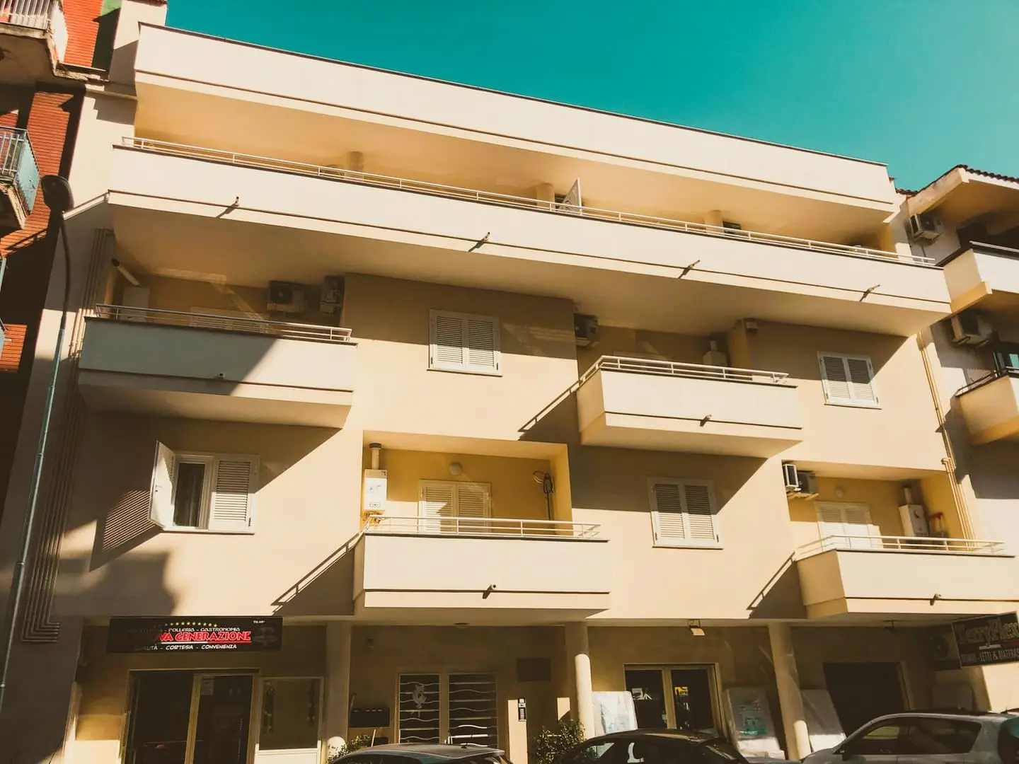 Bilocale con balcone vicino alla stazione