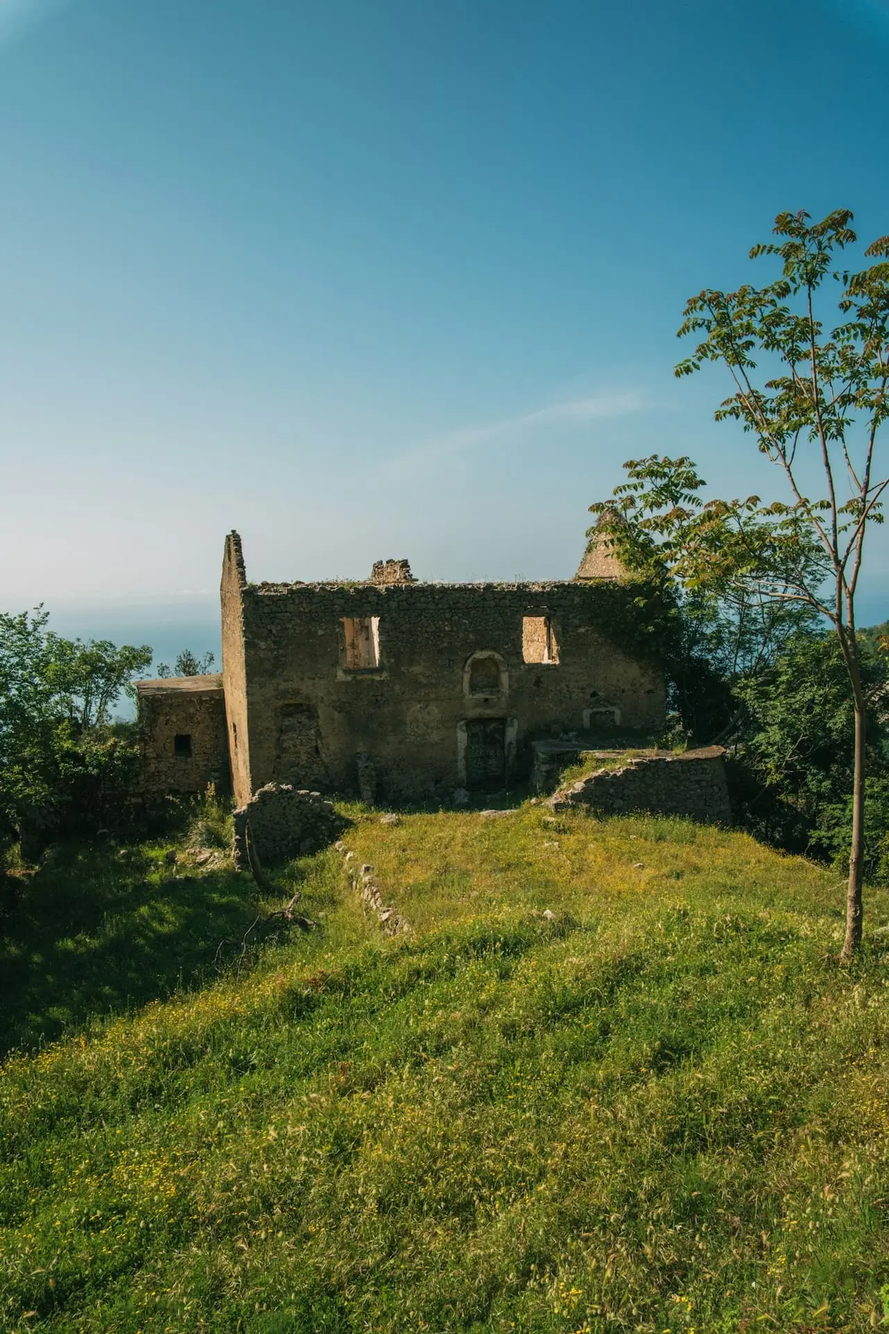 Rustico da ristrutturare con vista sul Pratomagno – Foto 2 di 6